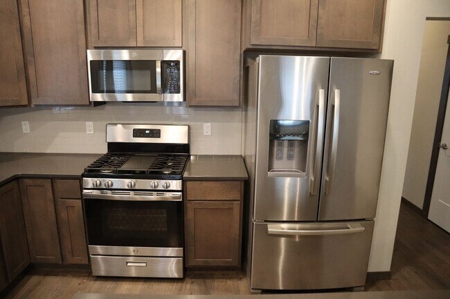 Foto del edificio - 4 bed, 3 bath Home in Tullamore Sub-Division!