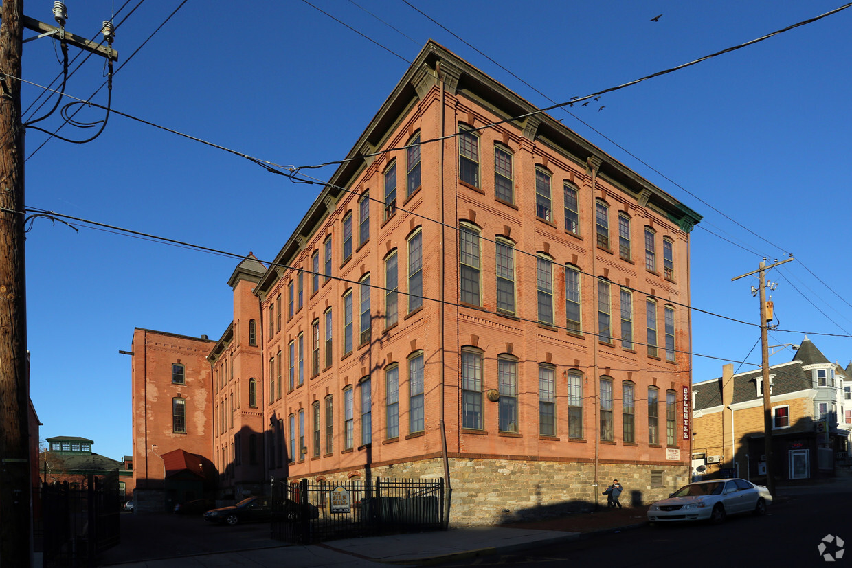 Primary Photo - The Lofts on Marion