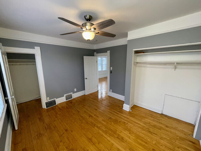 Main bedroom - 1621 N Warren Ave