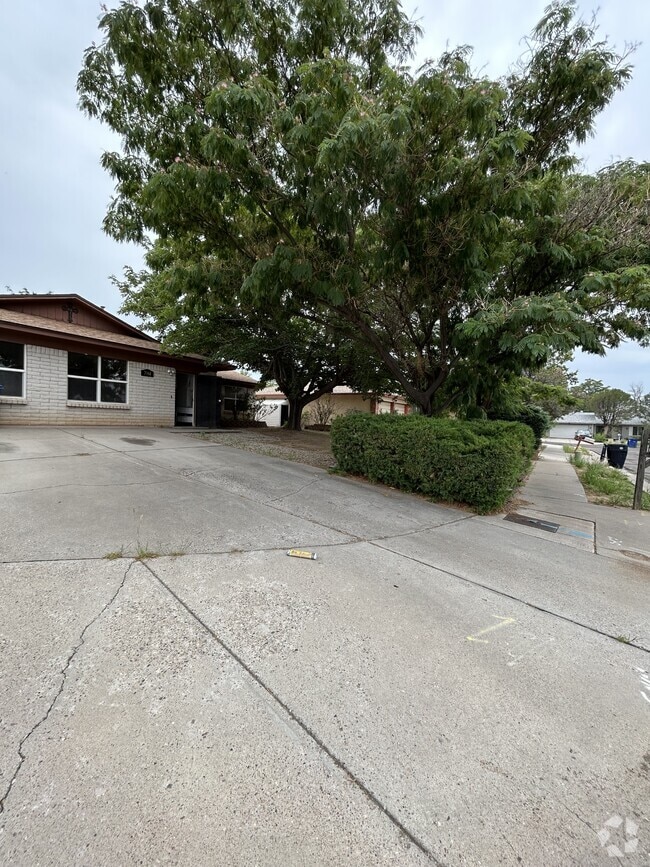Building Photo - 7061 Luella Anne Dr NE