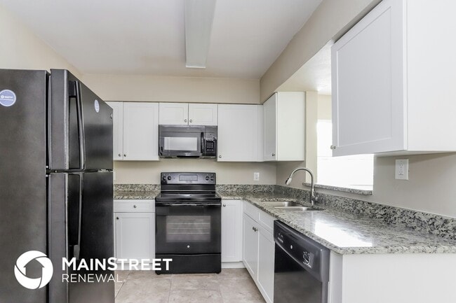 Building Photo - 2243 Trelaine Dr