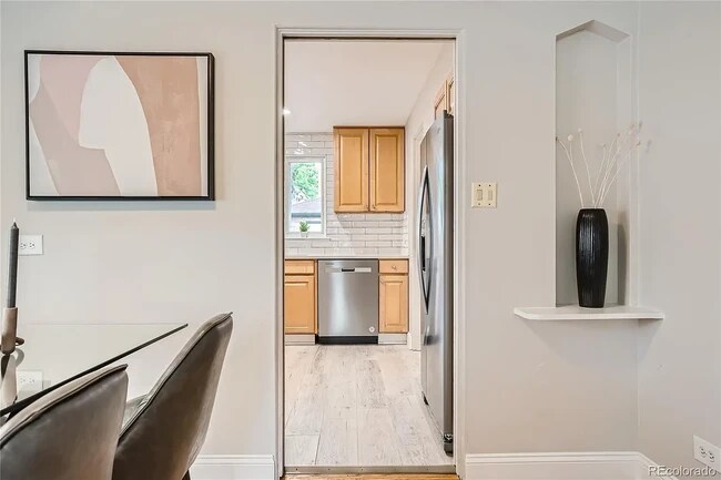 Foto del edificio - 2255 Meade St