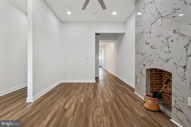 Foto del edificio - 1715 N Broadway