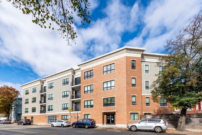 33 Ward Street - 33 Ward Street Apartments