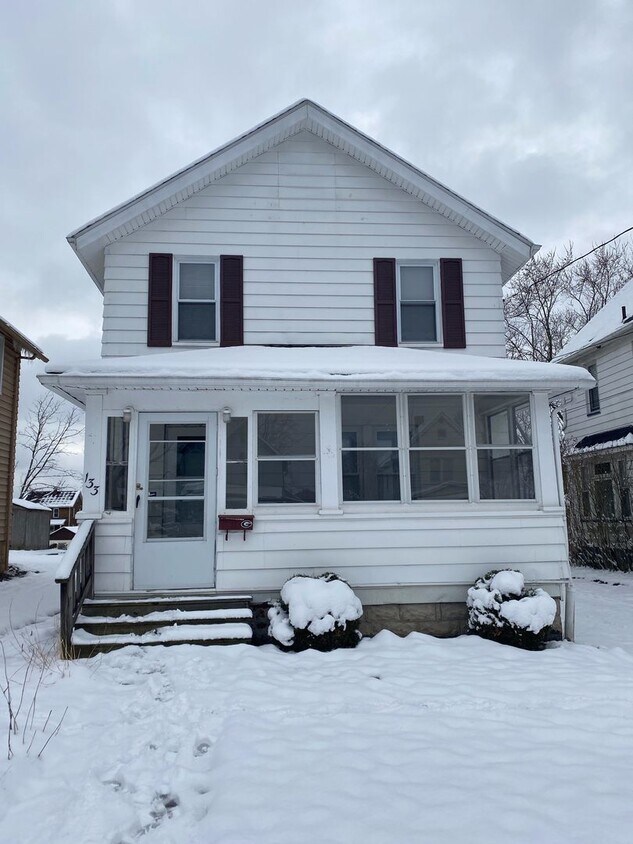 Foto principal - 133 Smithsonian St