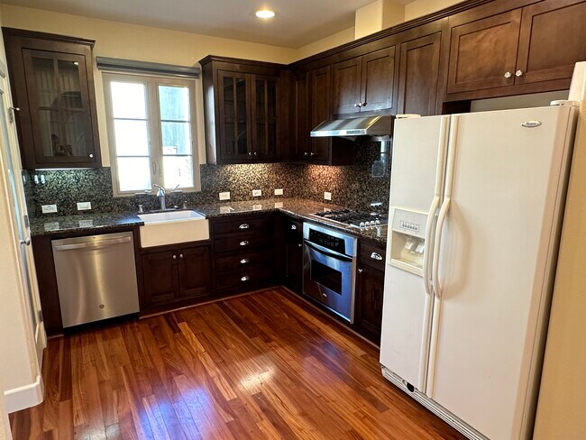 Photo - 1416 Dahlia Loop House