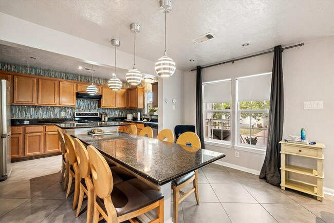 Building Photo - 5219 Avenue Q