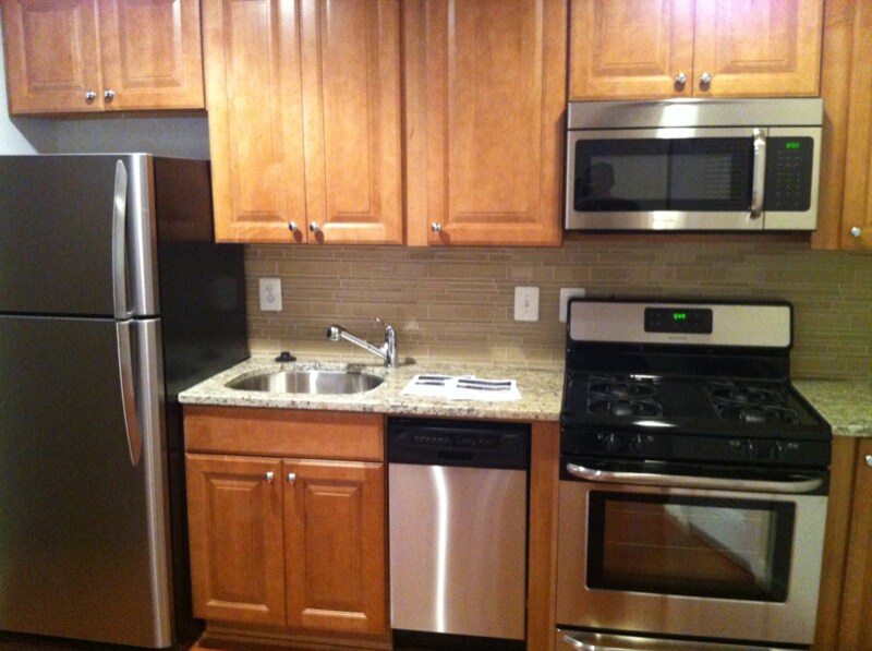 Foto principal - 1629 L St NE