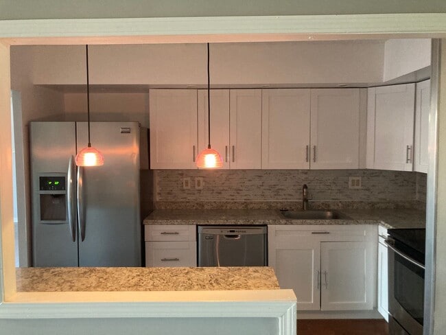 Foto del edificio - Abbott's Square 1 Bedroom Available