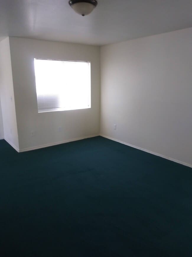 Building Photo - 10600 Avalon Blvd