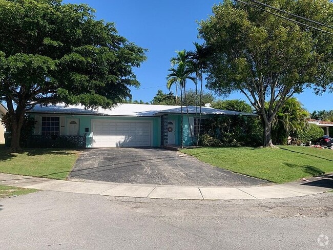Building Photo - 8985 SW 149th Ter