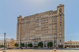 Building Photo - 201 W Lancaster Ave