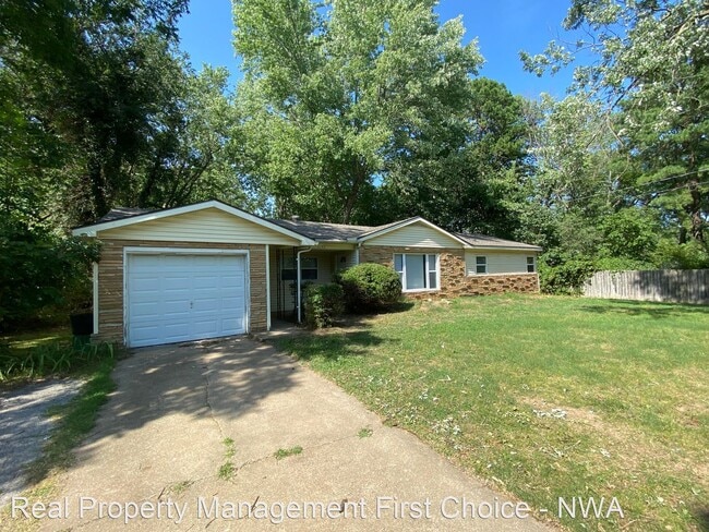 Building Photo - 3 br, 1 bath House - 1136 S Maxwell Dr.