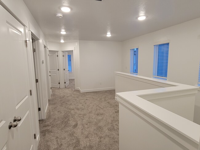 Building Photo - 3139 S 350 W