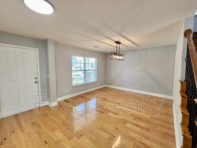 Building Photo - 4155 Longfellow Dr