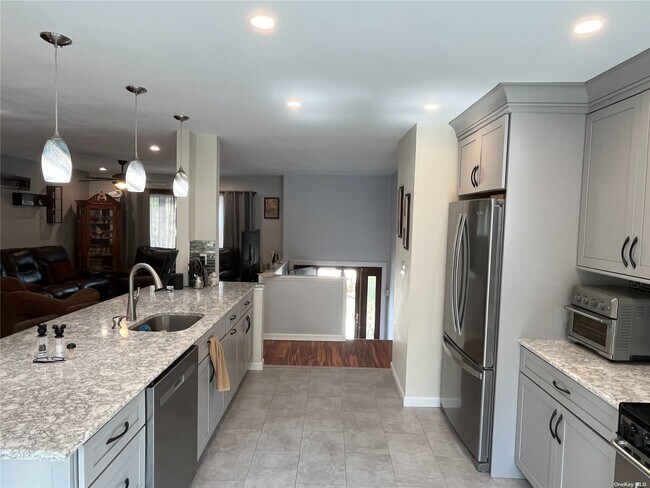 Foto del edificio - 27 Lake Dr