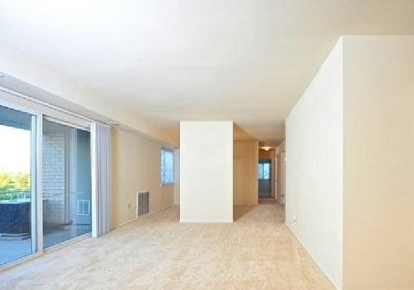 Building Photo - 7200 Oak Haven Cir