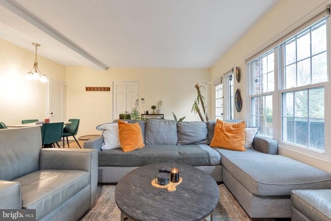 Foto del edificio - 3400 Gunston Rd