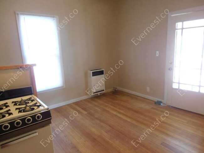 Building Photo - 505 Cañon Ave