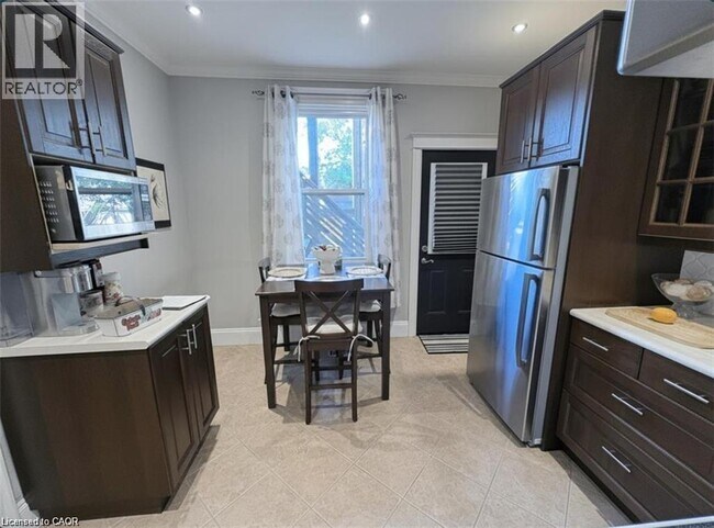 Photo du bâtiment - 691 Wilson St