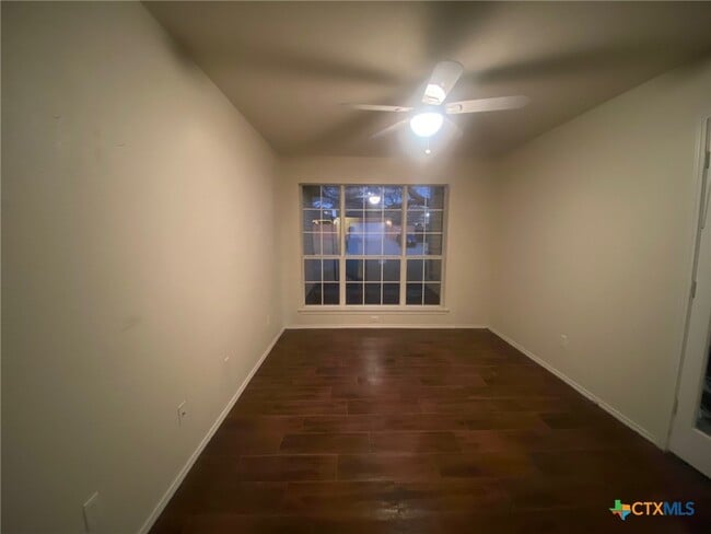 Building Photo - 2128 Modoc Dr