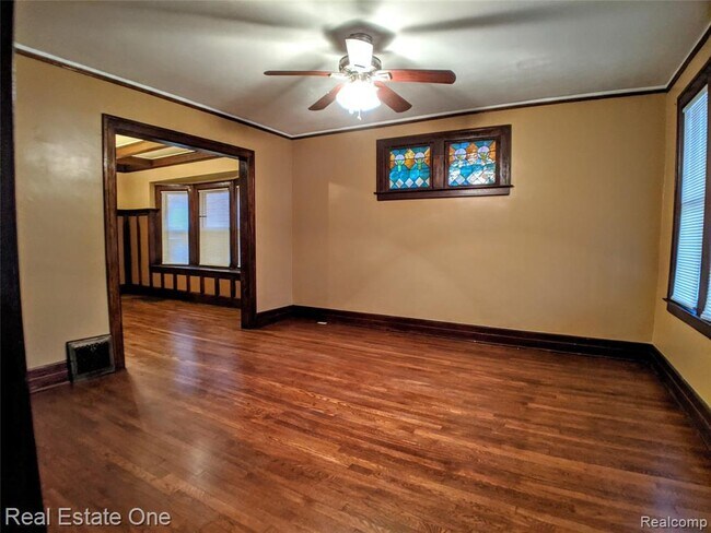 Foto del edificio - 5244 Commonwealth St