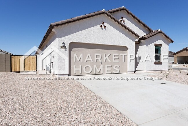 Building Photo - 4924 N 192nd Ln