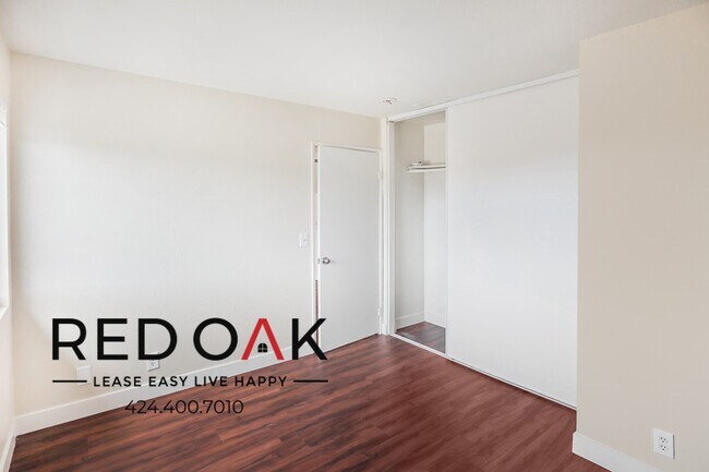 Building Photo - Bright One Bedroom With Kitchen Appliance,...