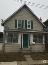 Building Photo - 1113 Wellington St