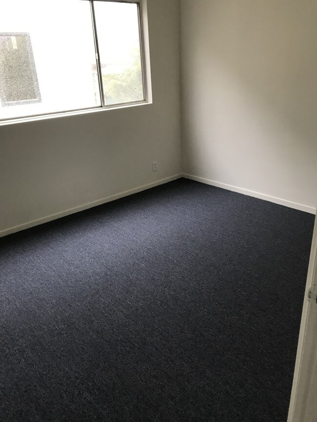 Foto del edificio - 7617 De Longpre