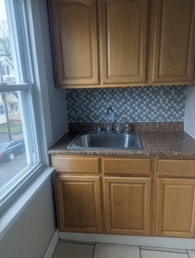 Building Photo - 688 Dixwell Ave