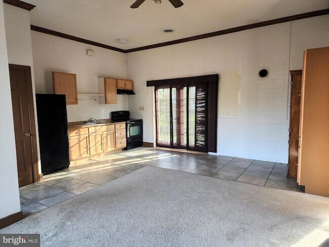 Foto del edificio - 203 W 5th Ave