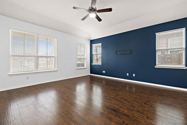 Building Photo - 706 Coconut Grove St