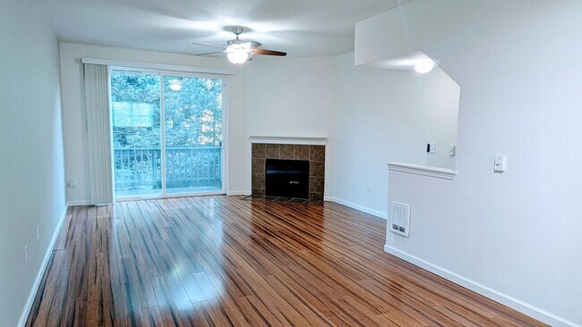Foto del edificio - Spacious 2 Bedroom Townhome North Lynnwood