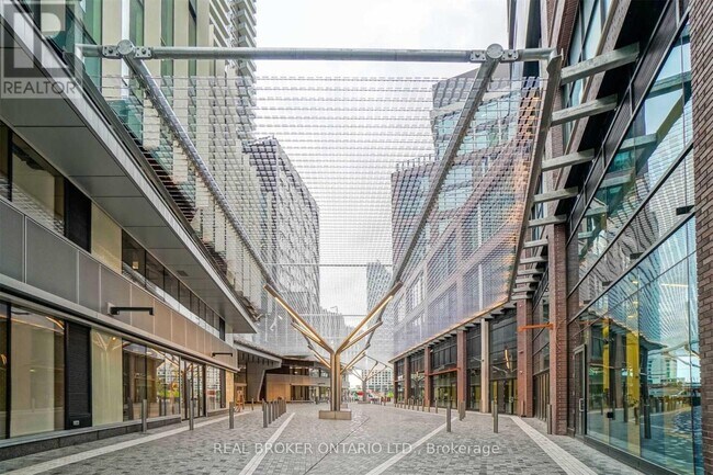 Building Photo - 15 Lower Jarvis St