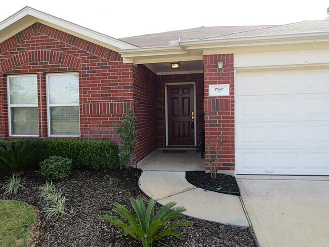Foto del edificio - 17607 Thicket Hollow Ln