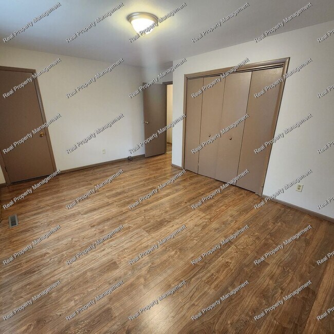 Foto del edificio - 2 Bedroom Townhome