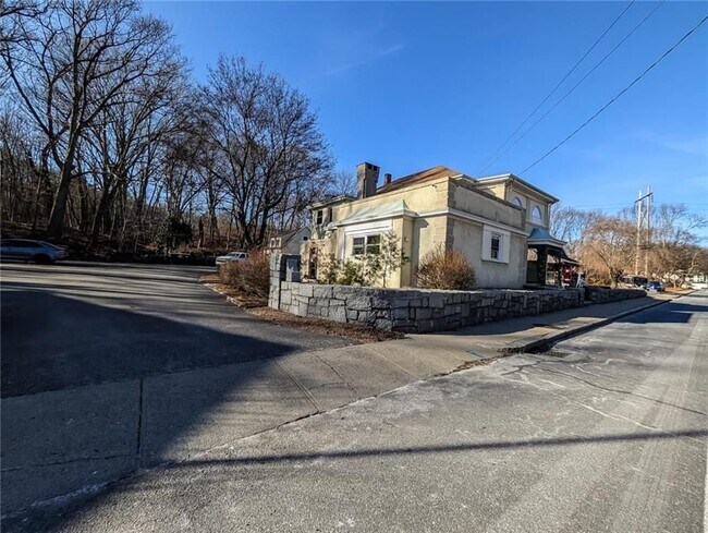 Foto del edificio - 1425 Manville Rd