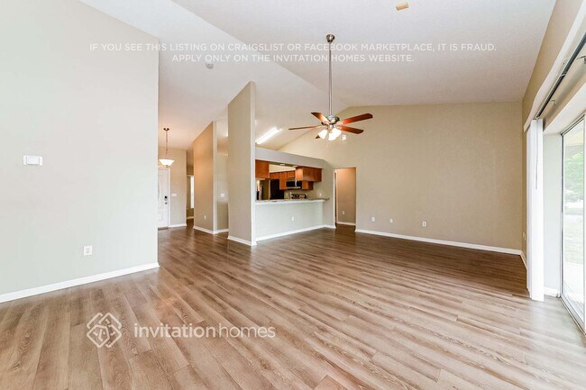 Foto del edificio - 920 49th St Cir E