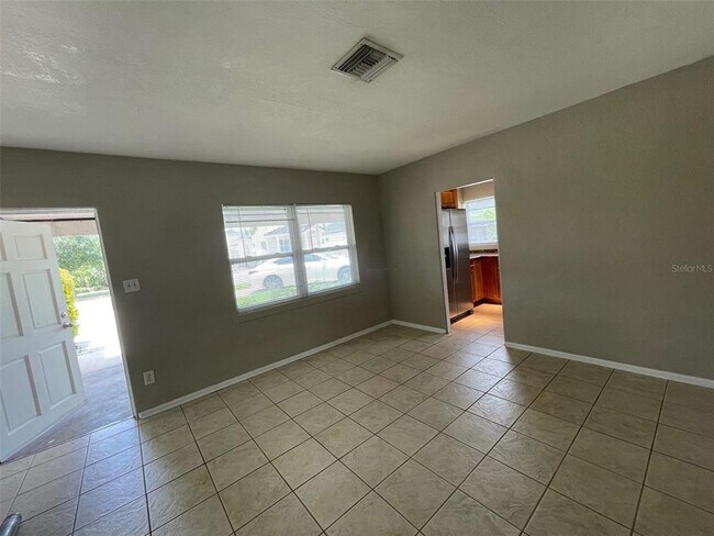 Foto del edificio - 850 W Canton Ave