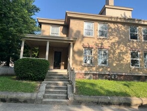 Building Photo - Wallace Ave Duplex