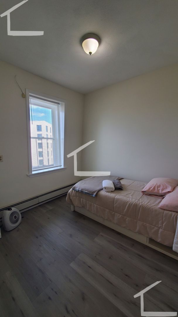 Building Photo - Pet-friendly 2-Bedroom Apartment in Allsto...