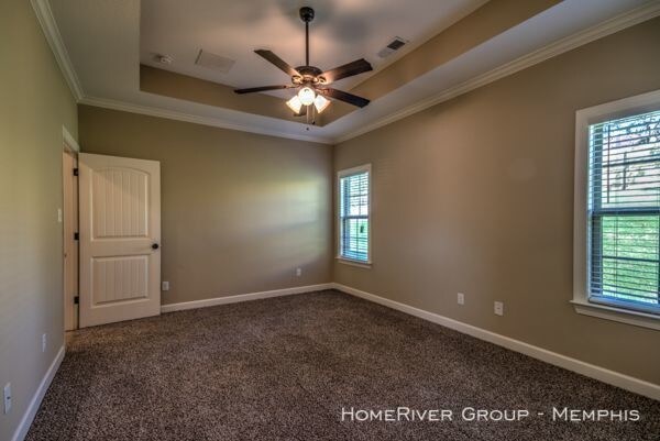 Building Photo - Beautiful Bartlett Home!