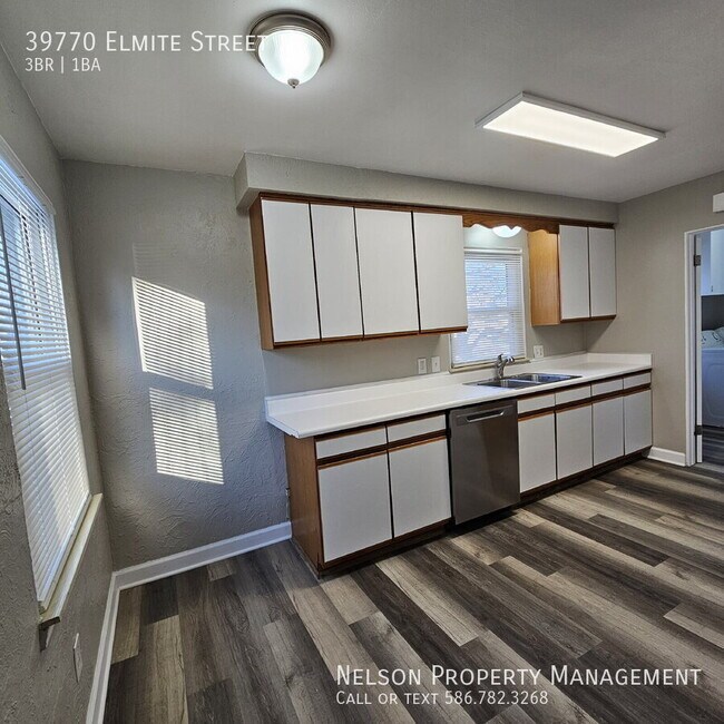 Foto del edificio - 39770 Elmite St