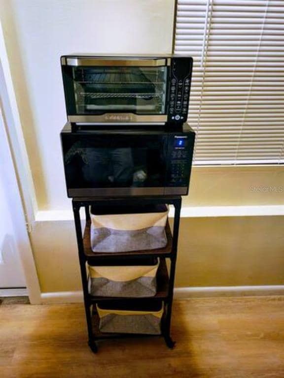 Building Photo - 6267 Hampton Dr N