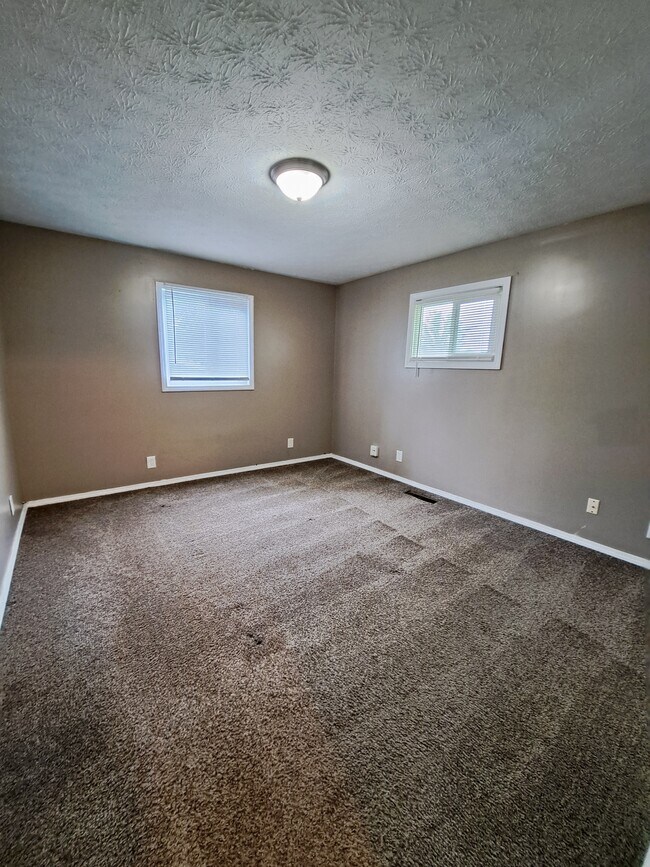 Foto del edificio - 4161 Mapleleaf Dr