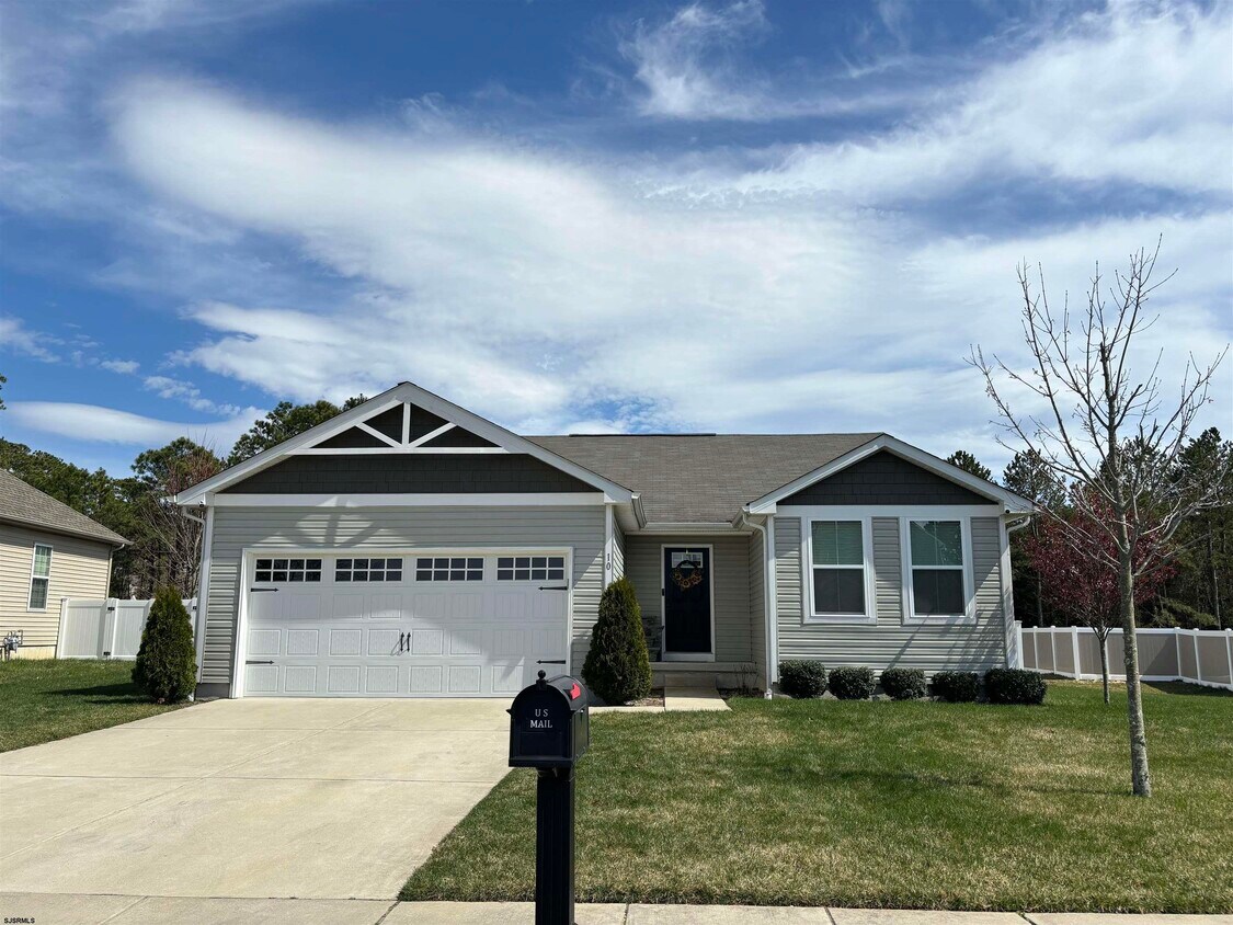 Primary Photo - 10 Galleria Dr