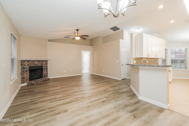 Building Photo - 3359 Penny Ln
