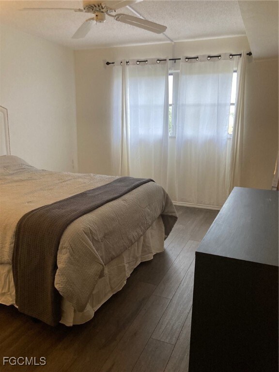 Foto del edificio - 5917 Littlestone Ct