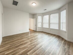 Building Photo - 432 Flowering Lotus Ct